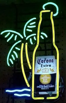 Бутылка Corona, пальмовое стекло, неоновая световая вывеска пивного бара